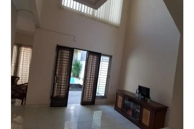 Rumah Kolam Renang Dijual di Bahama Deltamas Cikarang